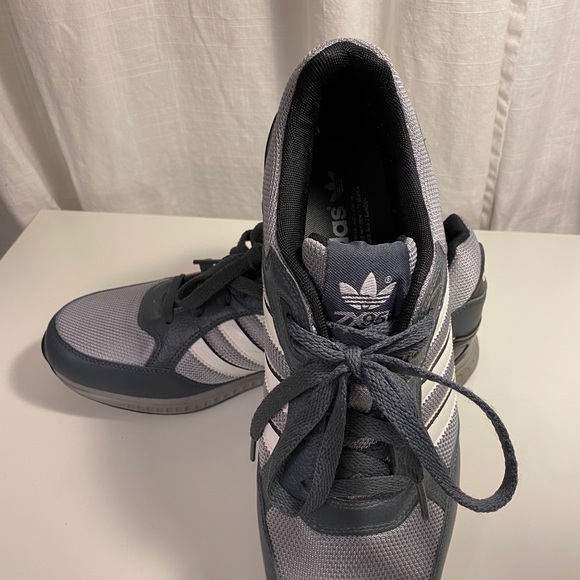 Like New Men’s Adidas ZX95 Sneakers - Picture 8 of 10